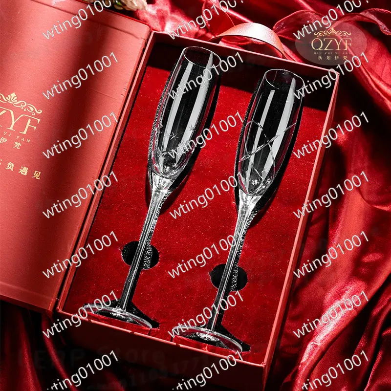 Champagne Flute Pair - زوج من كؤوس الشمبانيا الكريستالية المنحوتة